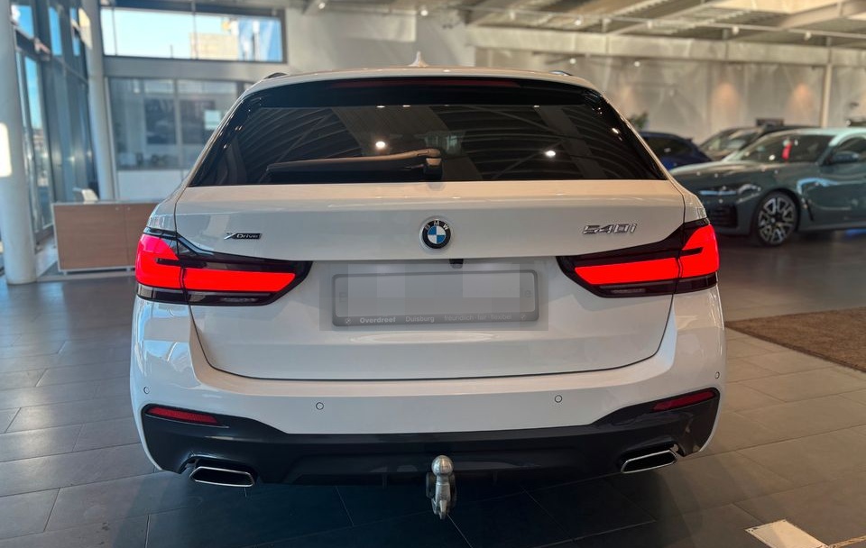 BMW 540i xDrive Touring M Sportpaket Sport Aut. AHK foto 8