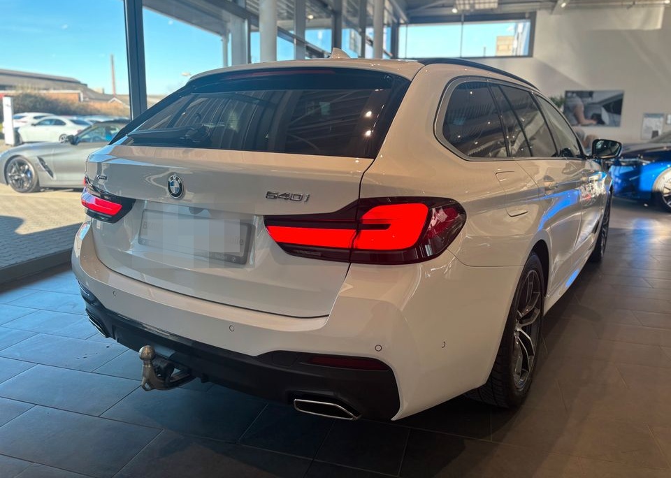 BMW 540i xDrive Touring M Sportpaket Sport Aut. AHK foto 9
