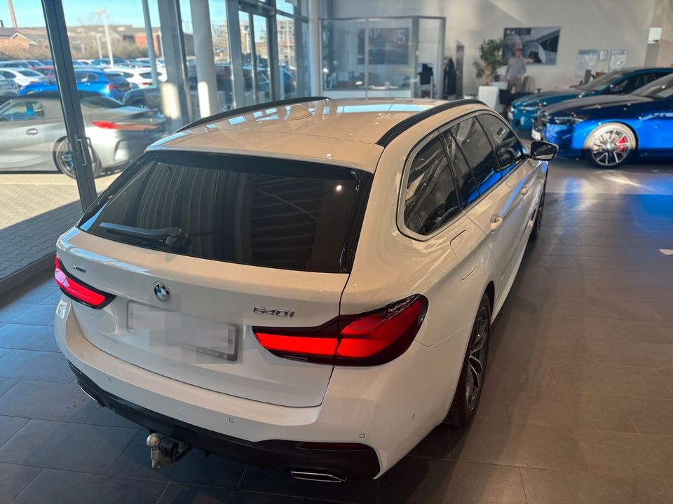 BMW 540i xDrive Touring M Sportpaket Sport Aut. AHK foto 10