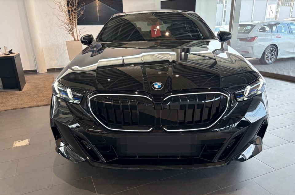 BMW 520d xDrive M Sportpaket AHK Komfortzugang foto 2