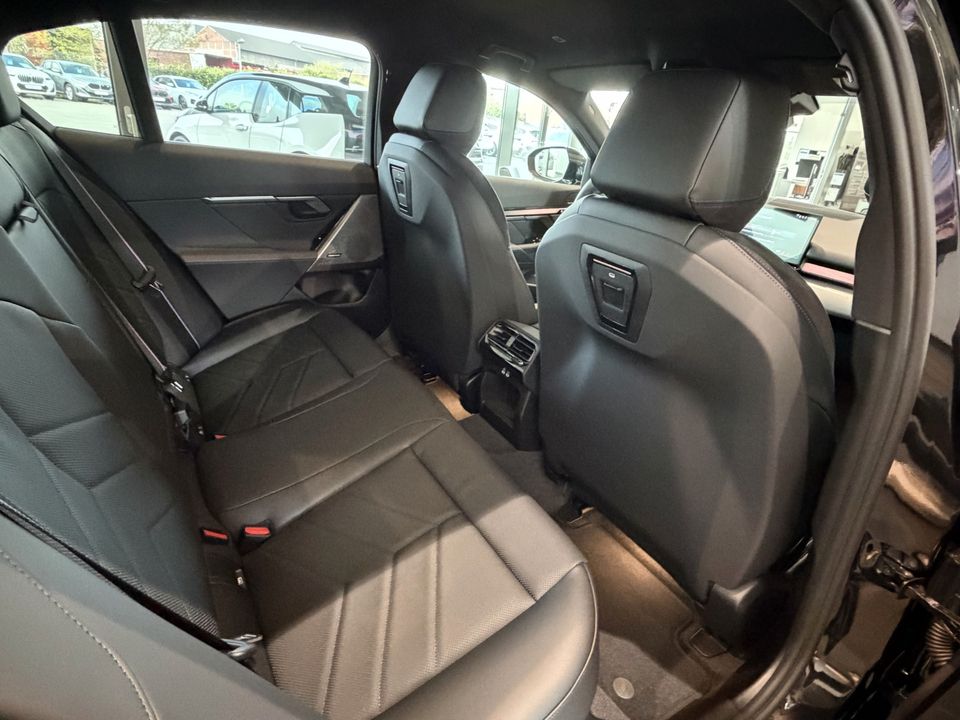 BMW 520d xDrive M Sportpaket AHK Komfortzugang foto 14