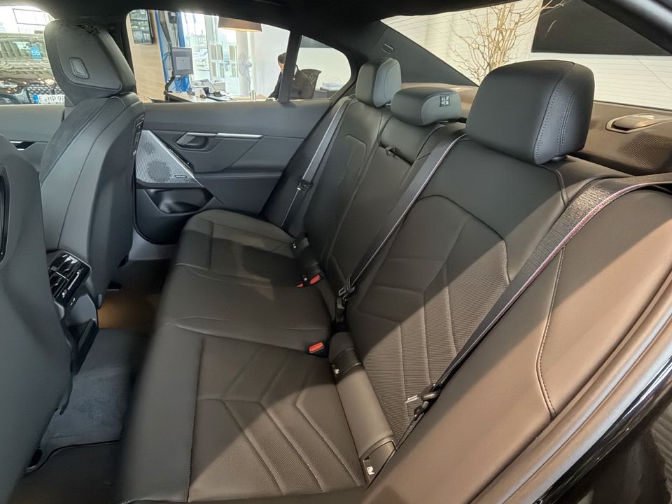 BMW 520d xDrive M Sportpaket AHK Komfortzugang foto 18