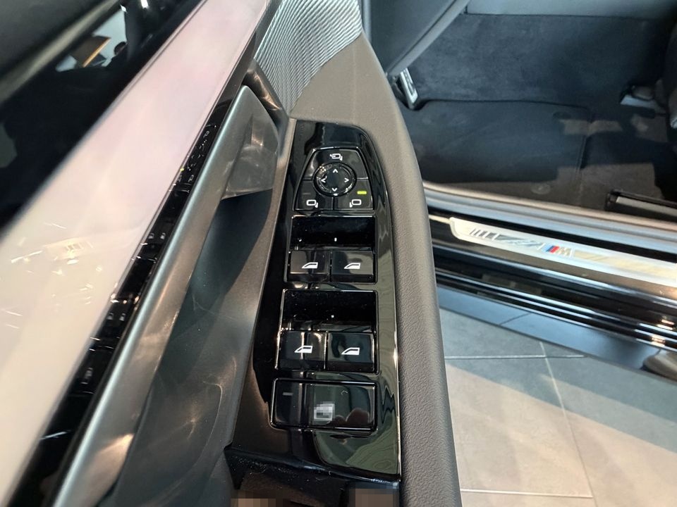 BMW 520d xDrive M Sportpaket AHK Komfortzugang foto 21