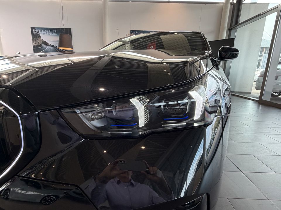 BMW 520d xDrive M Sportpaket AHK Komfortzugang foto 4