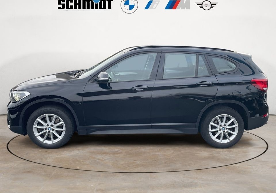 BMW X1 xDrive20i Advantage + GARANTIE foto 3