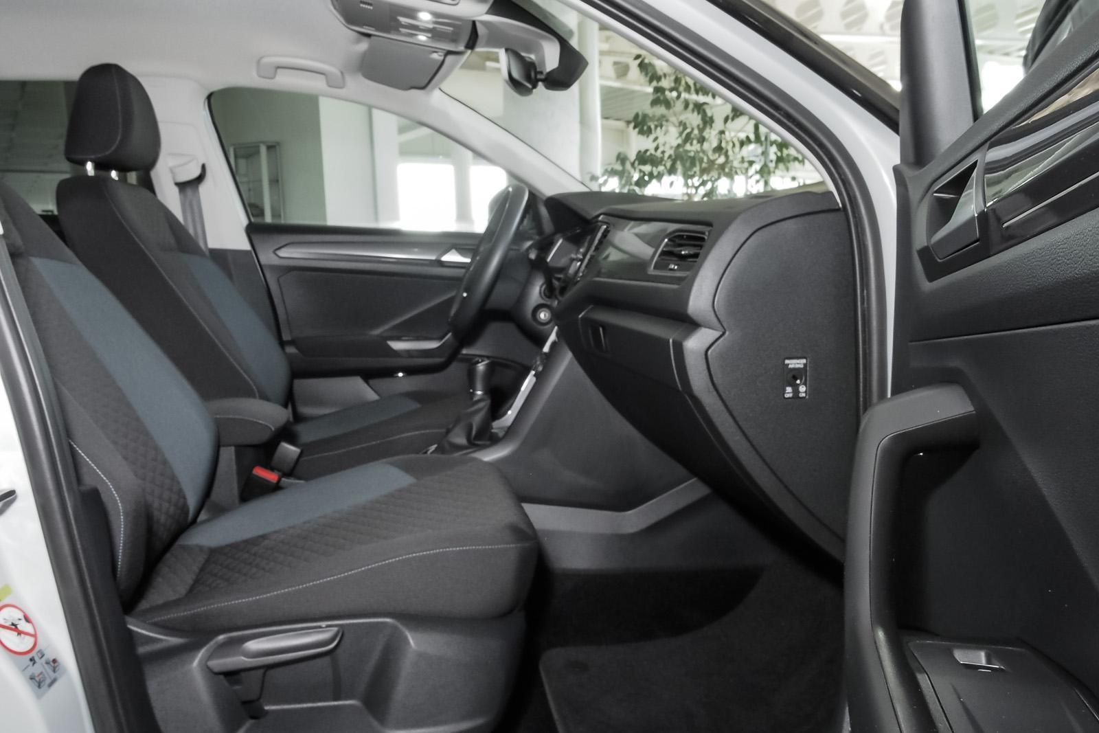 Volkswagen T-Roc IQ Drive 1.5 TSI, Climatronic, Navi, Allwe foto 6