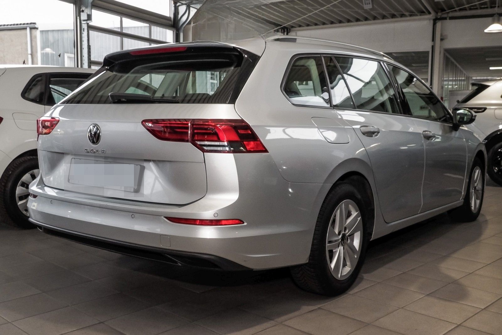 Volkswagen Golf VIII Variant Business 1.5 eTSI DSG!Discover foto 3