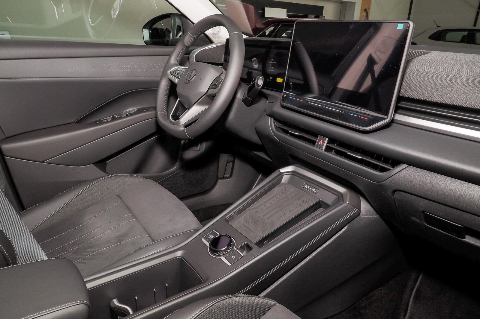 Volkswagen T-Roc Style 1.5 l eTSI OPF 110 kW (150 PS) 7-Gan foto 7