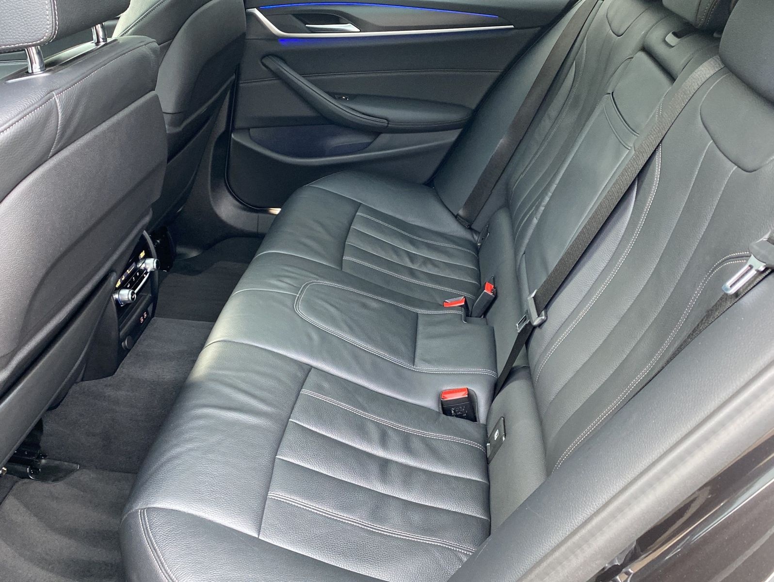 BMW 530 iA M Spor*Pano*HeadUp*Laser*Hifi* foto 11