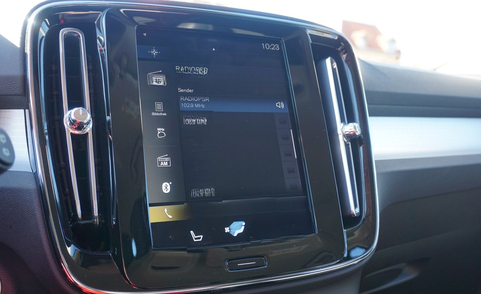 Volvo XC40 1.5 Momentum Pro 2WD LED Navi AHK Kamera foto 11