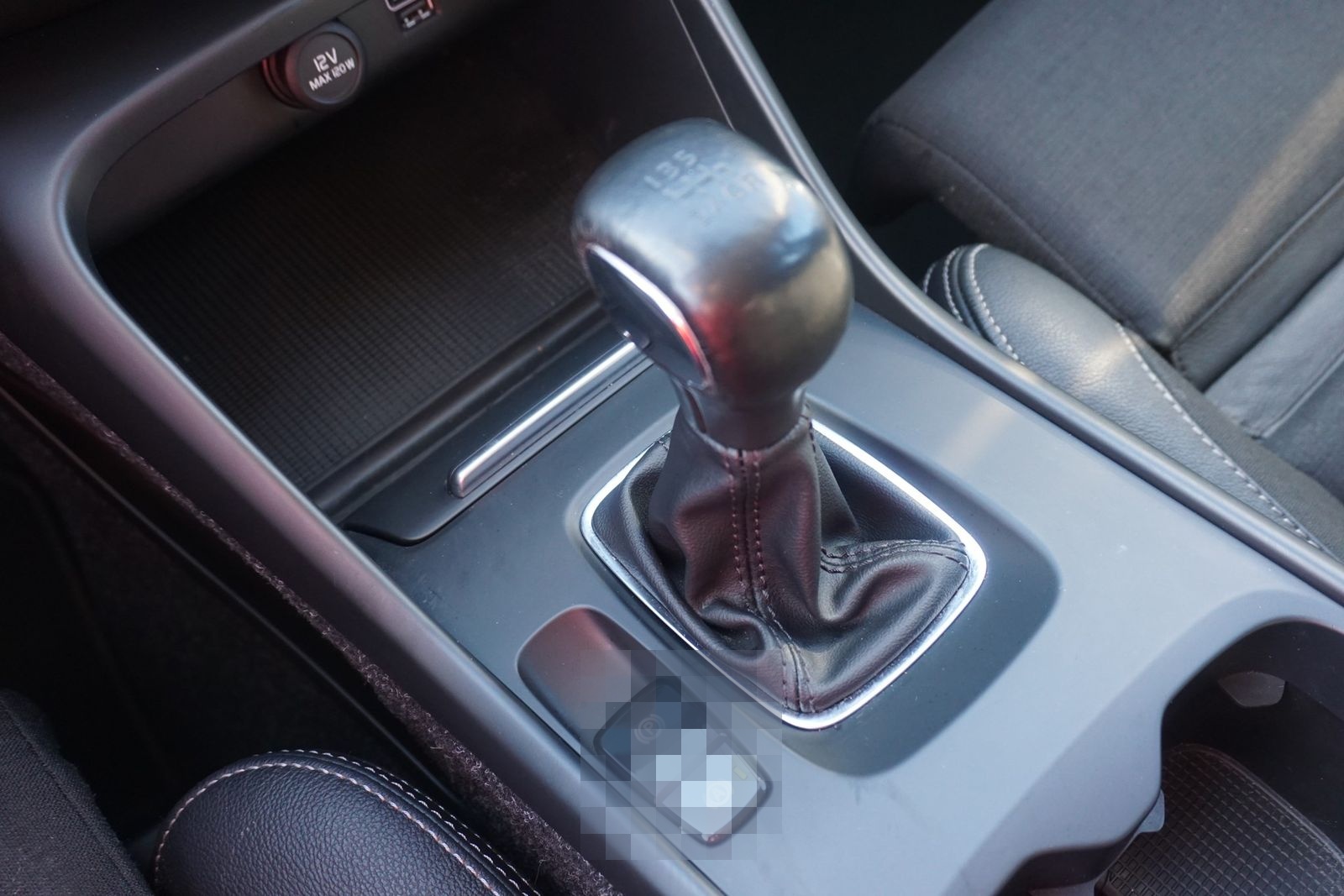 Volvo XC40 1.5 Momentum Pro 2WD LED Navi AHK Kamera foto 15