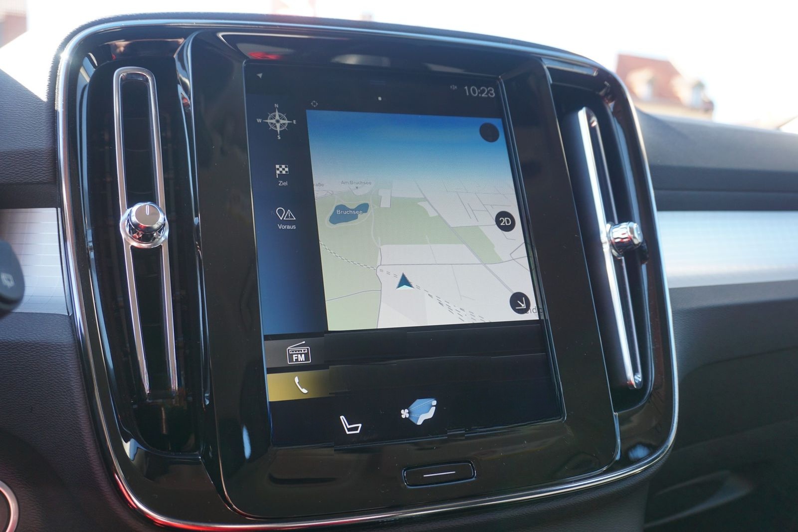 Volvo XC40 1.5 Momentum Pro 2WD LED Navi AHK Kamera foto 10