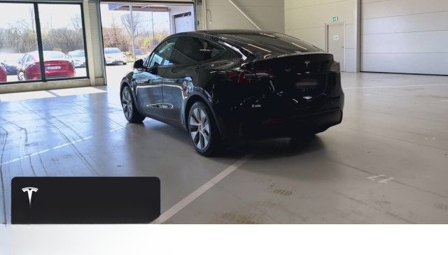 Tesla Model Y Rear-Wheel Drive foto 13