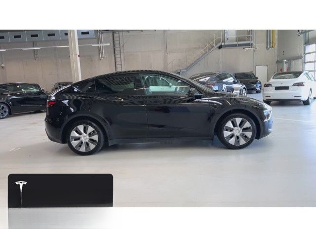 Tesla Model Y Rear-Wheel Drive foto 20
