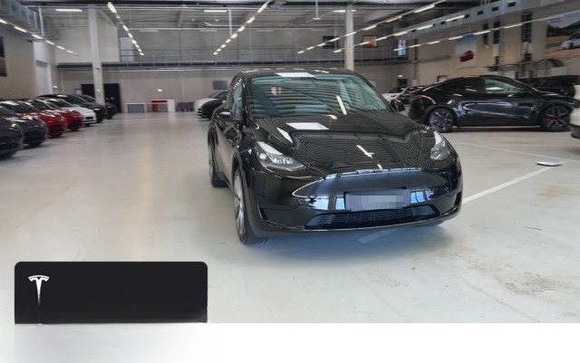 Tesla Model Y Rear-Wheel Drive foto 4
