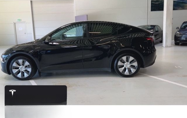 Tesla Model Y Rear-Wheel Drive foto 10