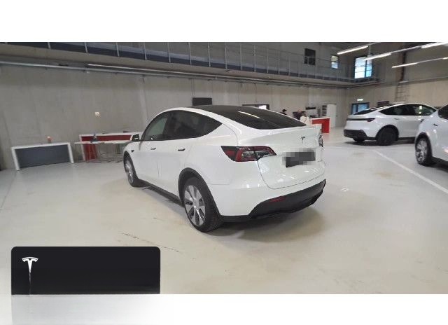 Tesla Model Y Long Range AWD foto 20