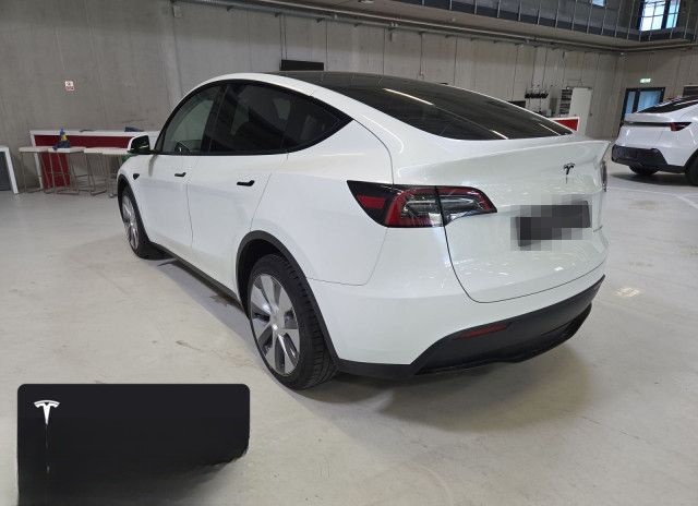 Tesla Model Y Long Range AWD foto 25