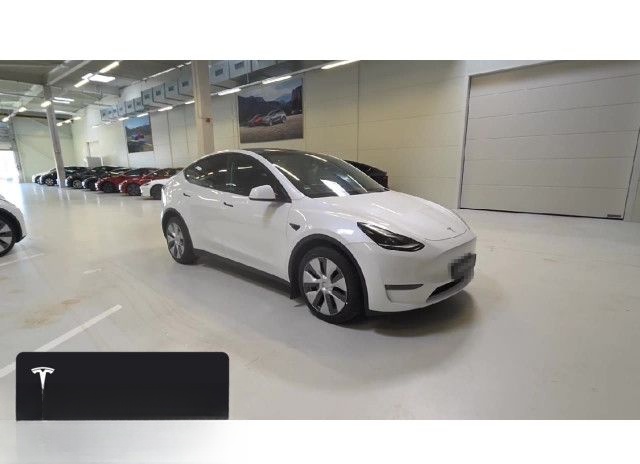 Tesla Model Y Long Range AWD foto 10