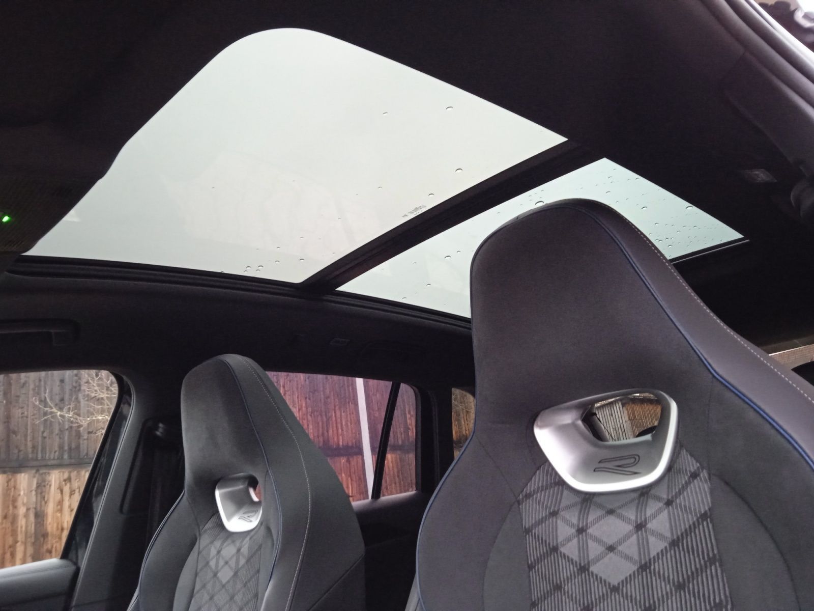 Volkswagen Tiguan R-Line 2.0TDI DSG/ Pano, Matrix, HuD, AHK foto 20