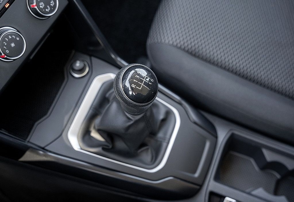 Volkswagen T-Roc 1.0 TSI AHK SHZ KLIMA foto 9