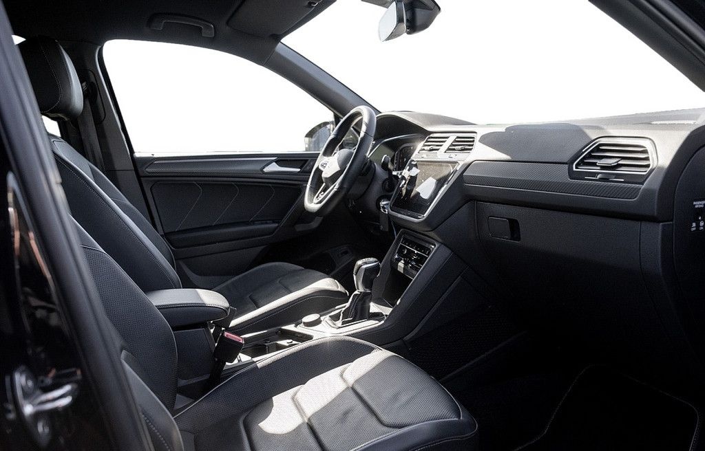 Volkswagen Tiguan Allspace 2.0 TSI R-Line 4M AHK NAVI SHZ foto 2