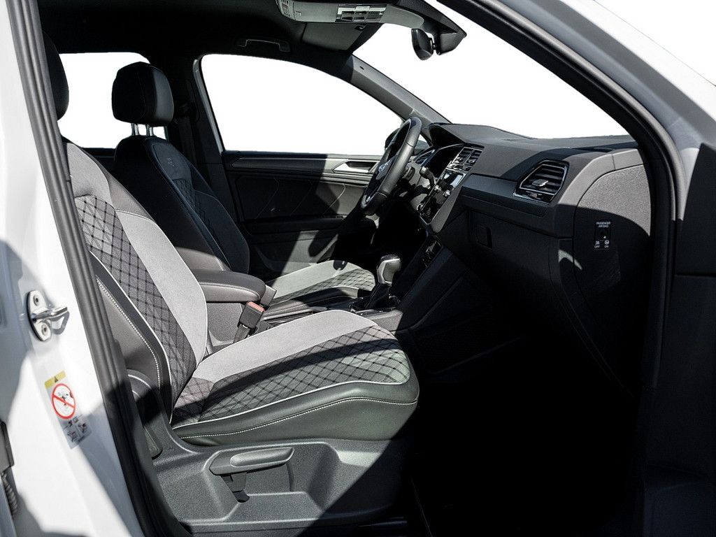 Volkswagen Tiguan 1.5 TSI R-Line AHK NAVI MATRIX SHZ KLIMA foto 2