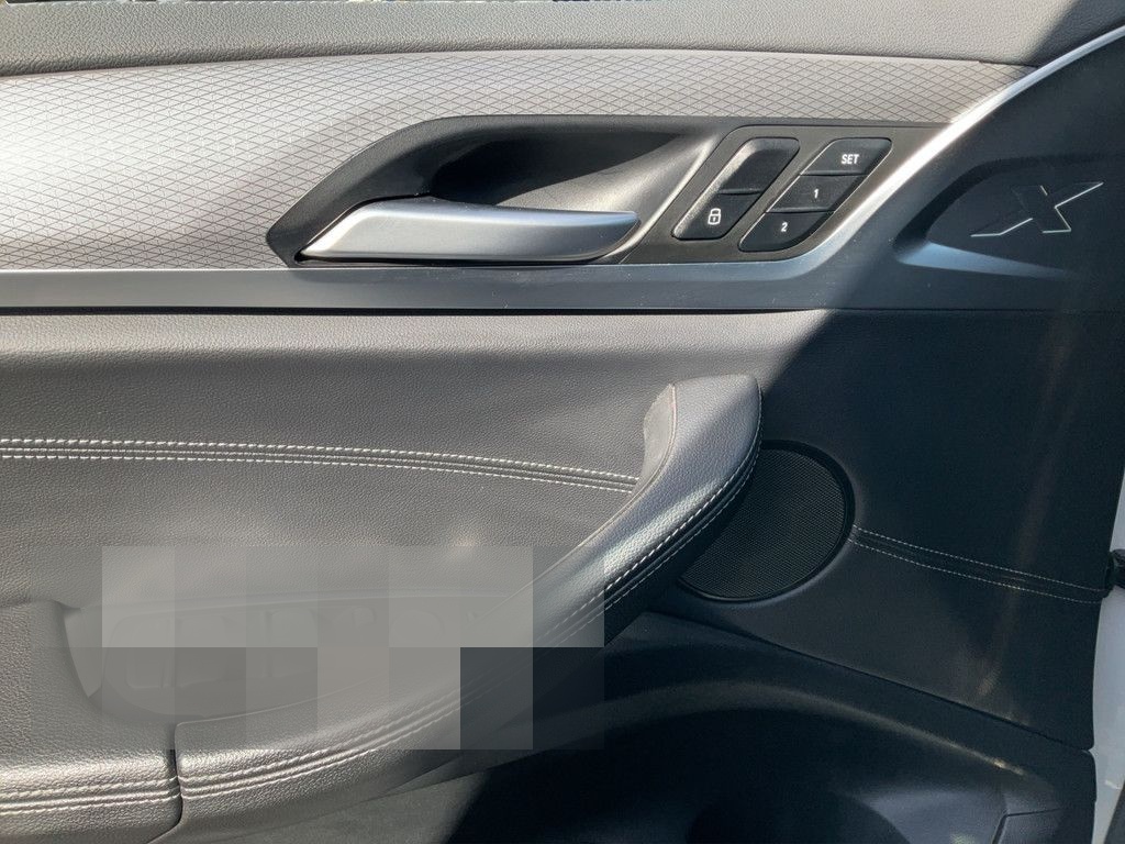 BMW X3 M40d LASER NAV HUD PAN KAMERA 20" AHK PDC SHZ foto 19