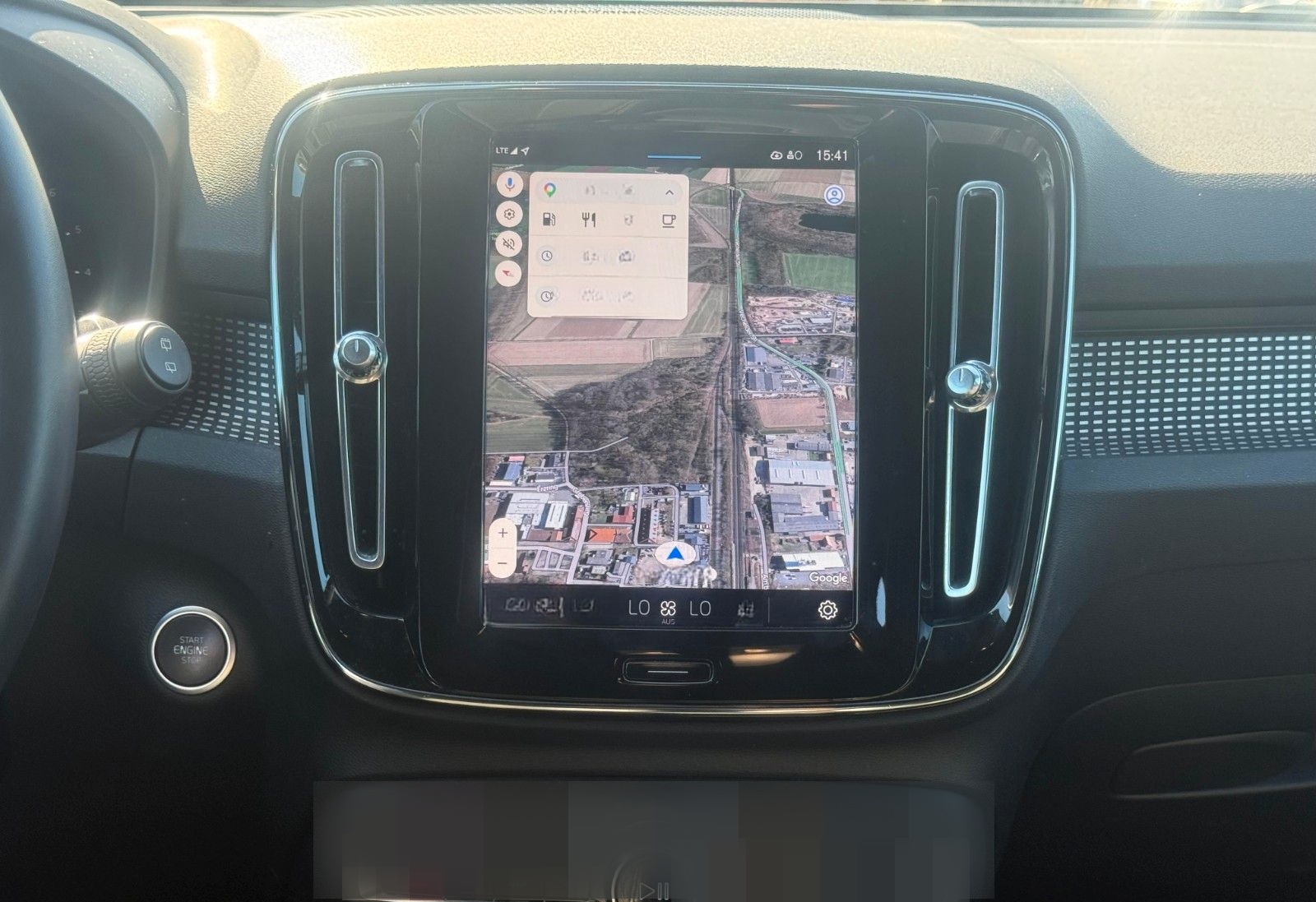 Volvo XC40 B4 Plus Dark AUTOMATIK*LEDER* foto 18