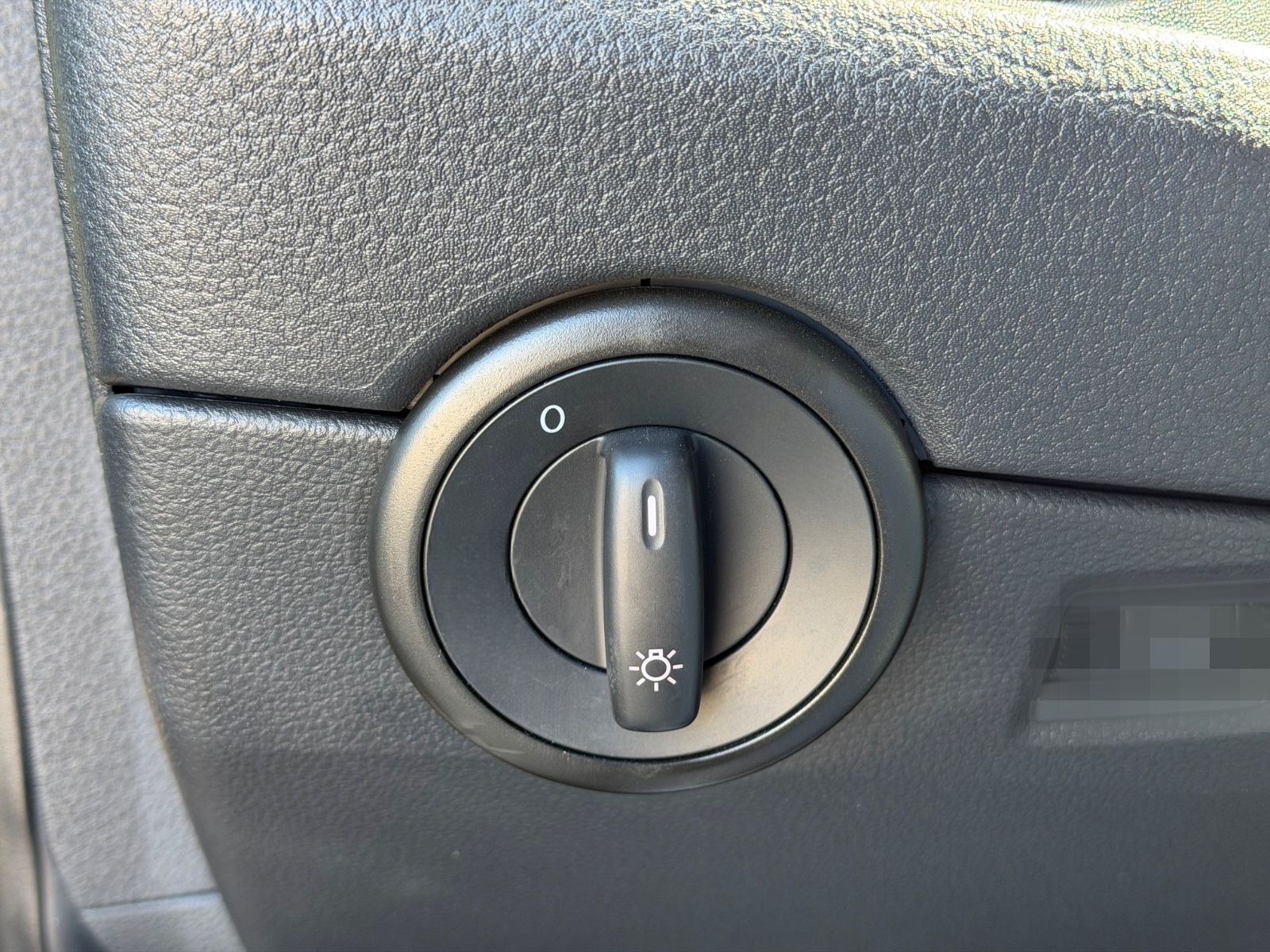 Volkswagen T6 2.0 TDI DSG Multivan BULLI/1HAND/STDHZG/AHK foto 19