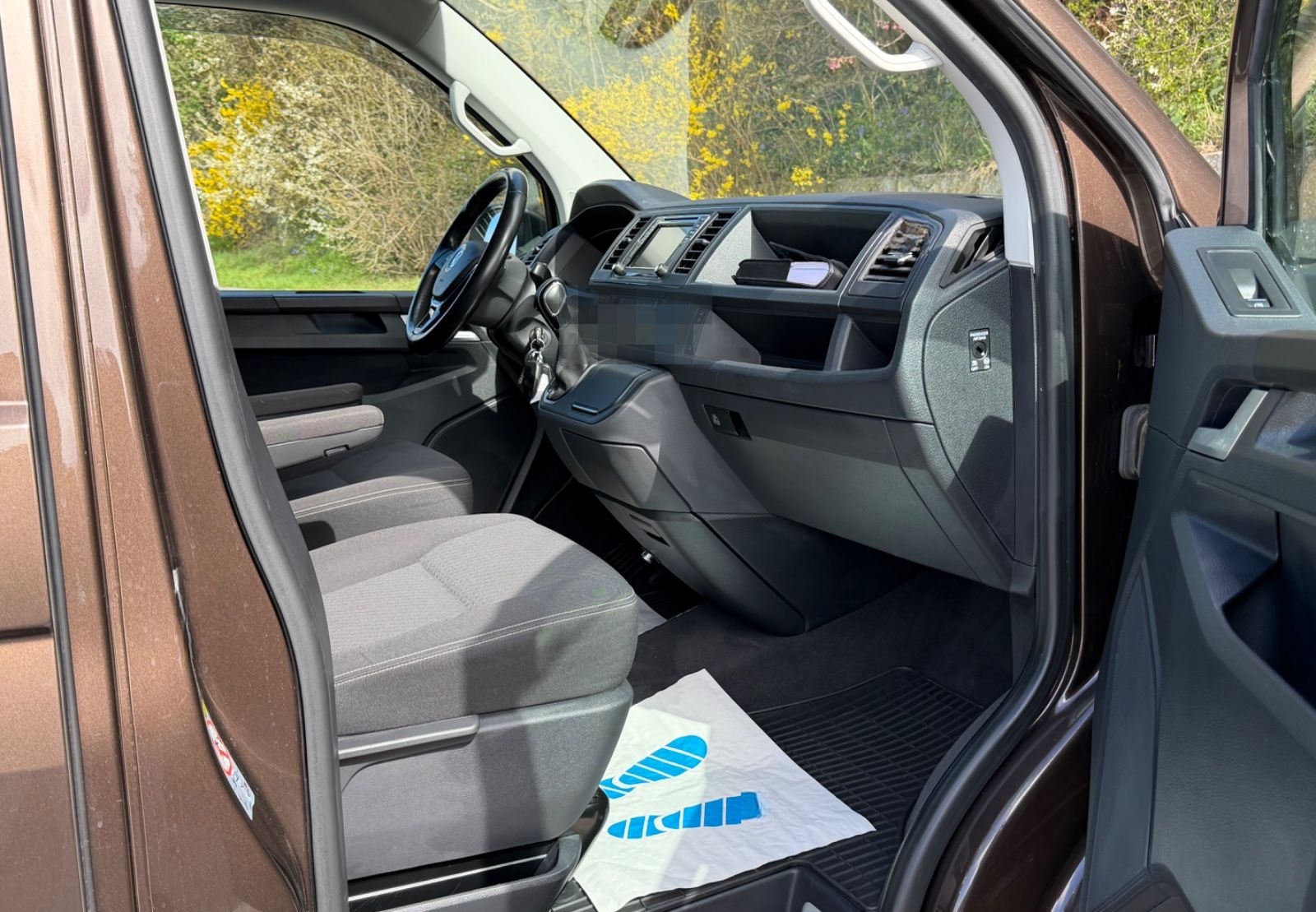 Volkswagen T6 2.0 TDI DSG Multivan BULLI/1HAND/STDHZG/AHK foto 23