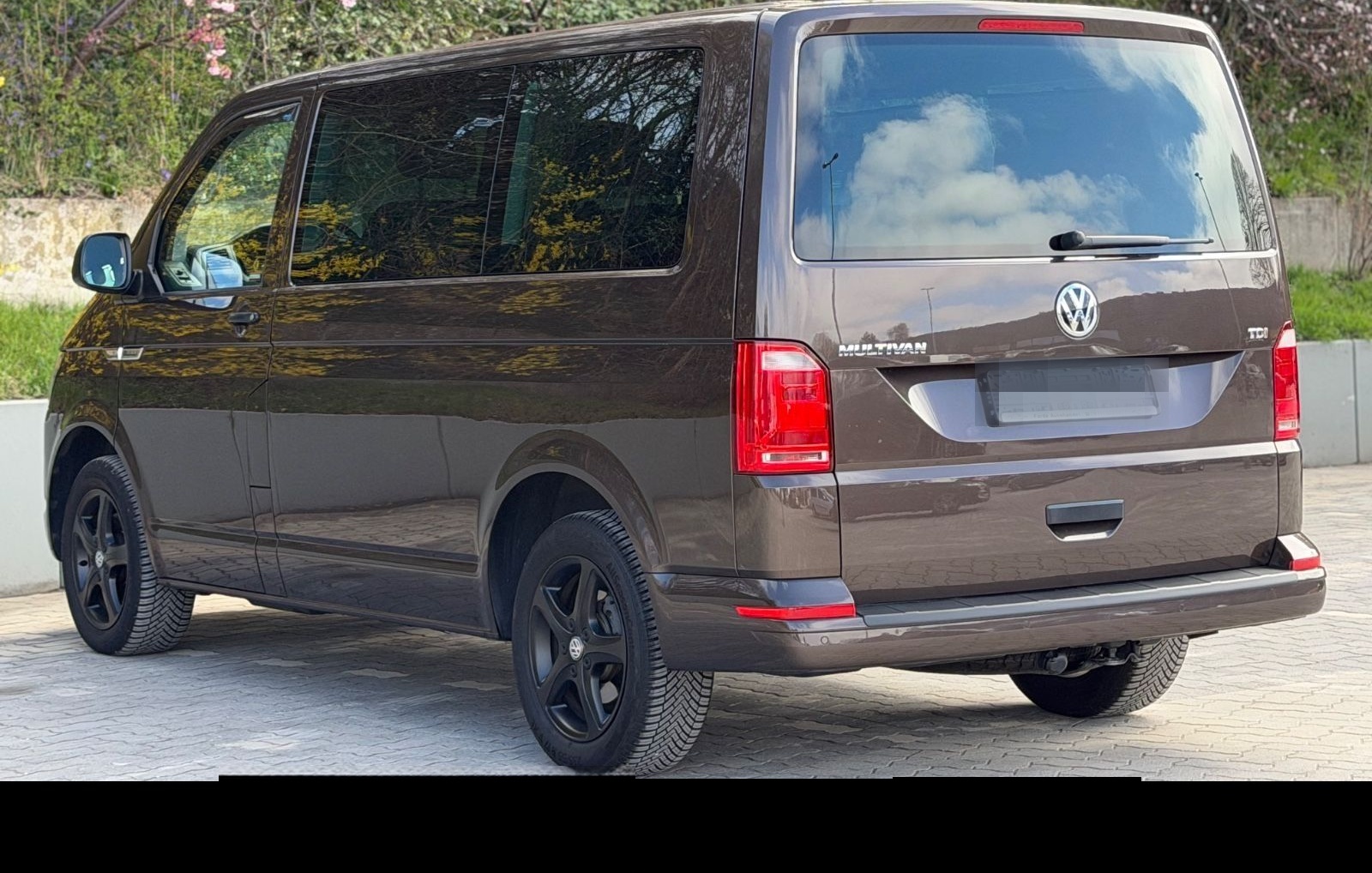 Volkswagen T6 2.0 TDI DSG Multivan BULLI/1HAND/STDHZG/AHK foto 7