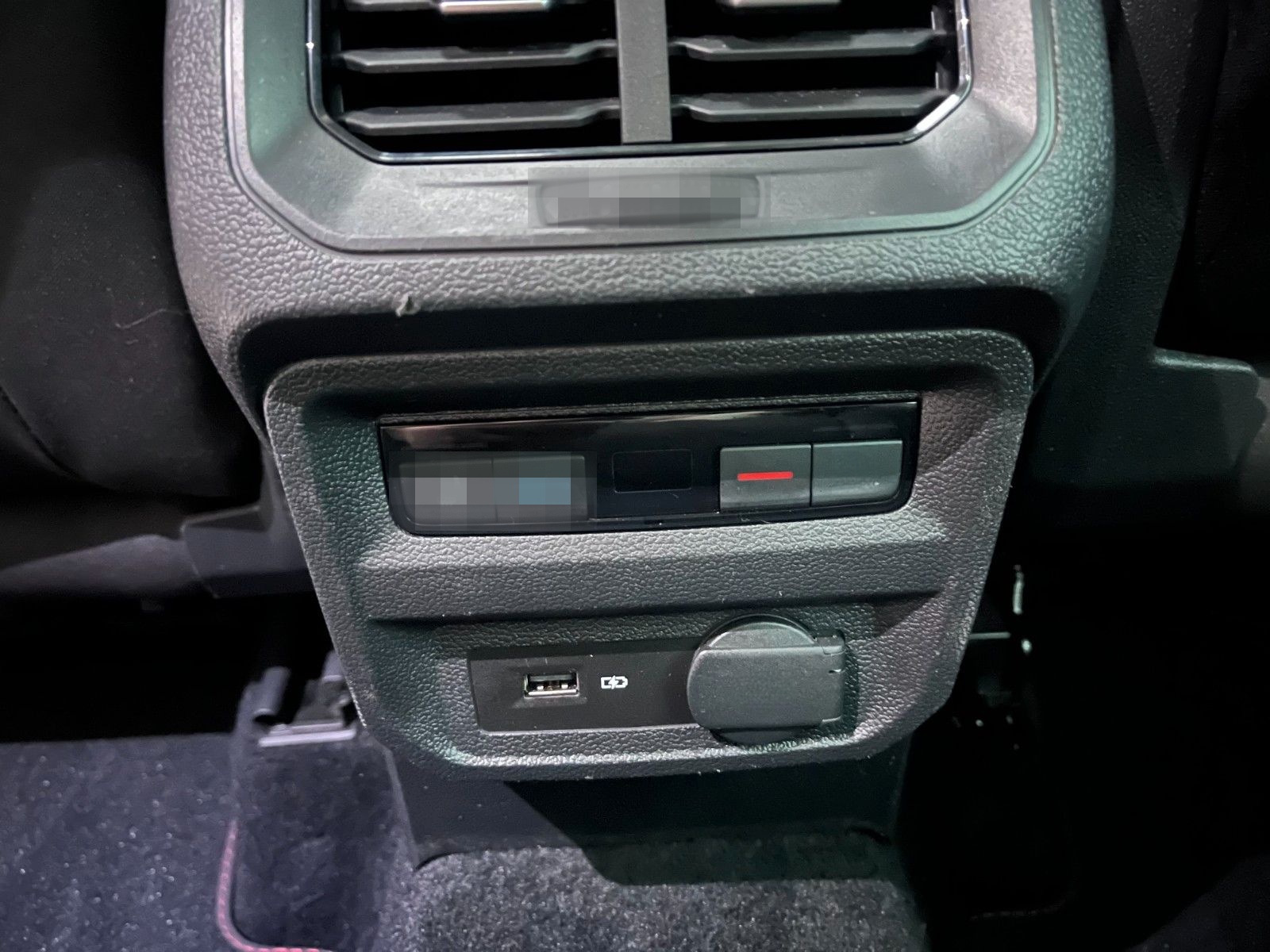 Volkswagen Tiguan Sound 4Motion 2.0 *Head-Up* foto 7