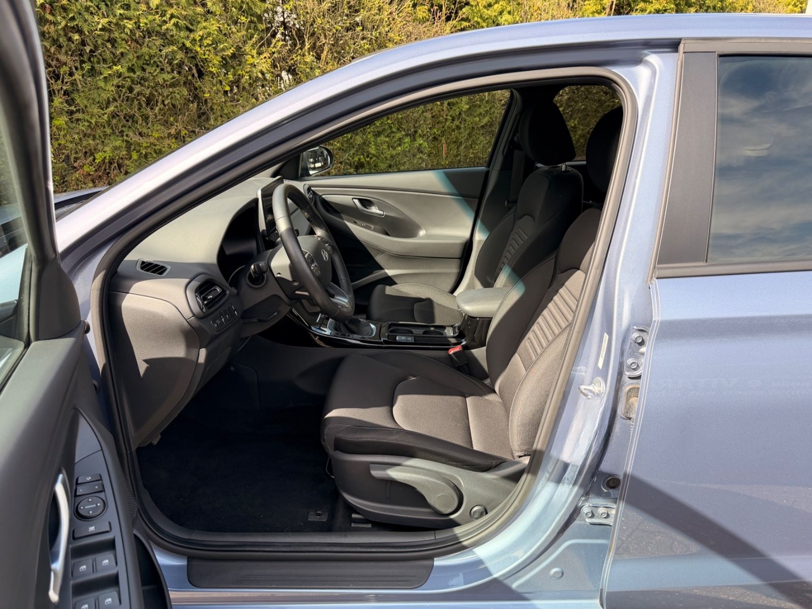 Hyundai i30 Advantage NAVLI LED SPUR KLIMAAUTO KAMERA foto 14