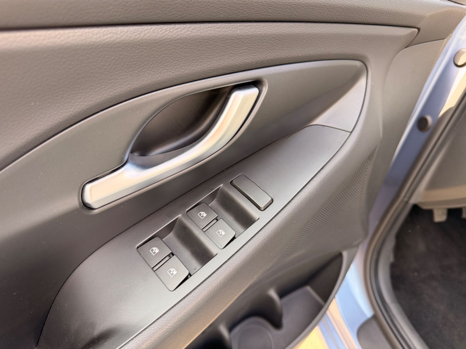 Hyundai i30 Advantage NAVLI LED SPUR KLIMAAUTO KAMERA foto 19