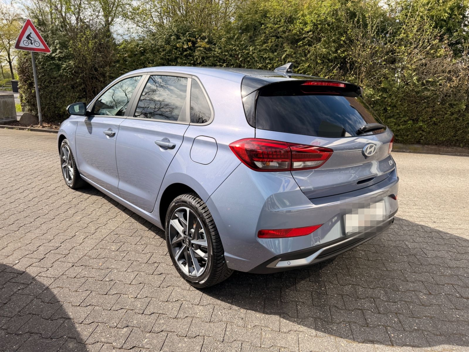 Hyundai i30 Advantage NAVLI LED SPUR KLIMAAUTO KAMERA foto 8