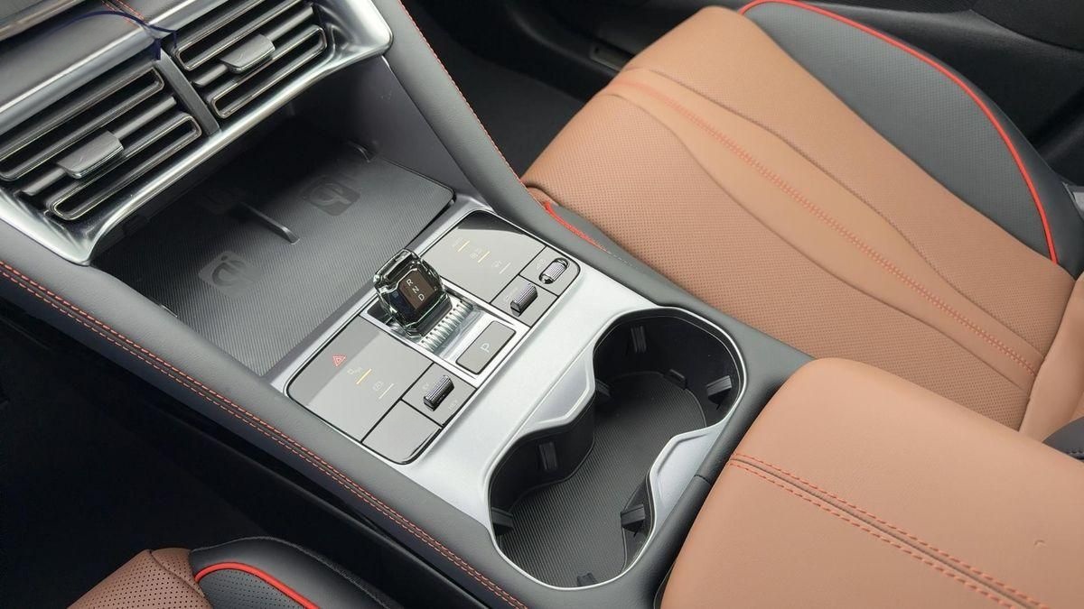 BYD Seal U DM-i PHEV Design AWD Barverkaufspreis foto 17