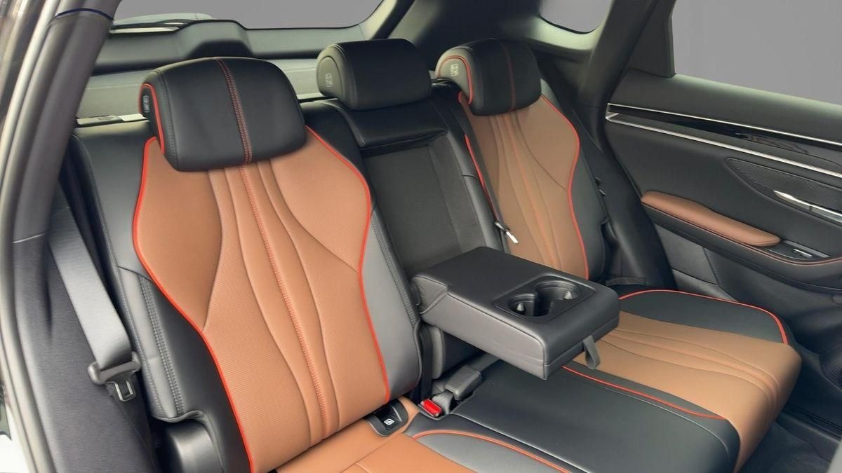 BYD Seal U DM-i PHEV Design AWD Barverkaufspreis foto 9