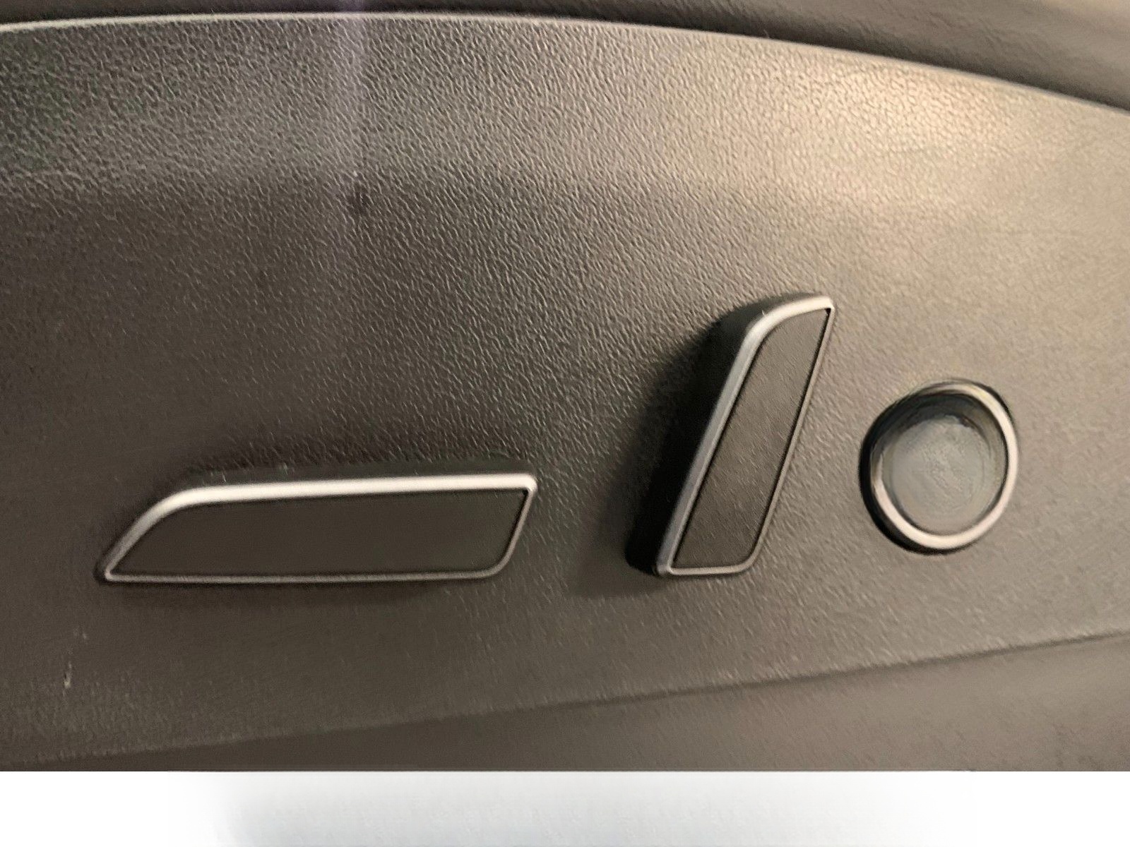 Tesla Model Y LongRange Dual AWD Autopilot3 PanoKam20" foto 9