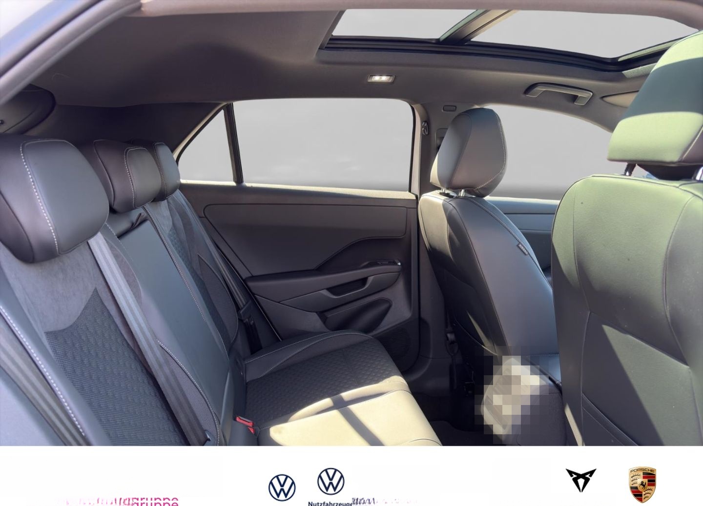 Volkswagen T-Roc 1.5 l eTSI R-Line DSG+MATRIX+HUD+AHK+PANO foto 9