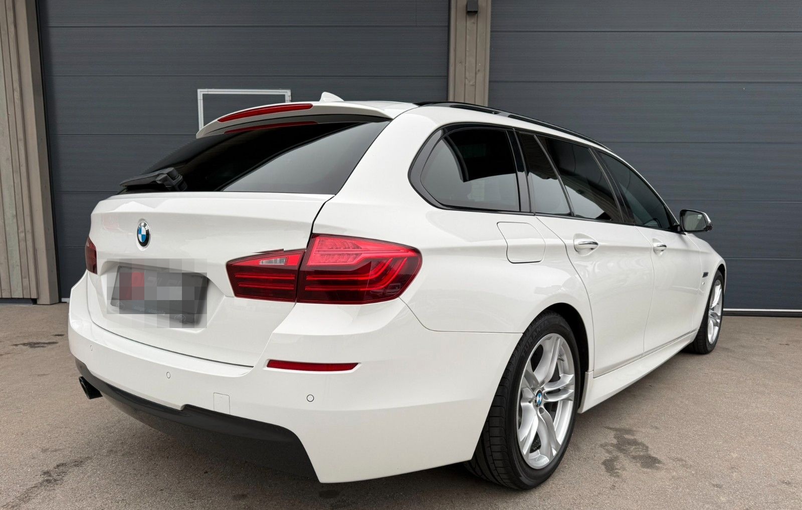 BMW 520 d Touring M Paket *Pano *Virtual *Head up foto 5