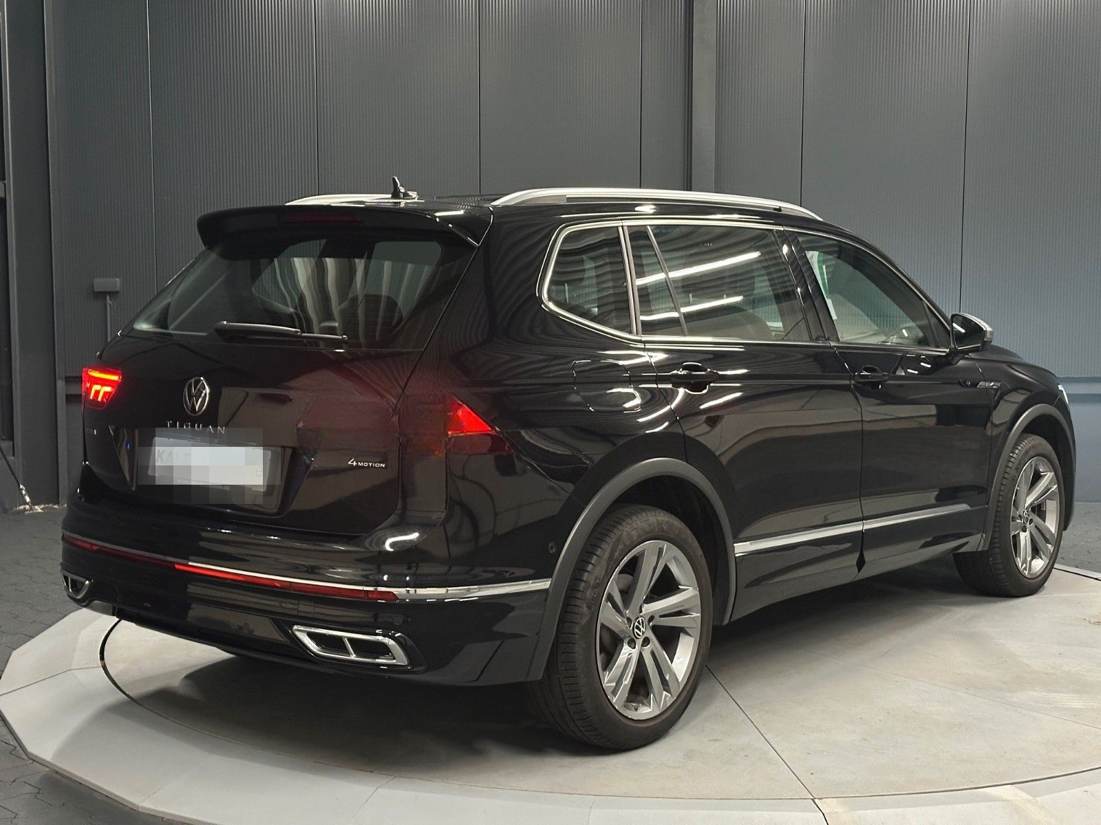 Volkswagen Tiguan Allspace R-Line 4Motion*HUD*HIFI*DCC*KAME foto 4