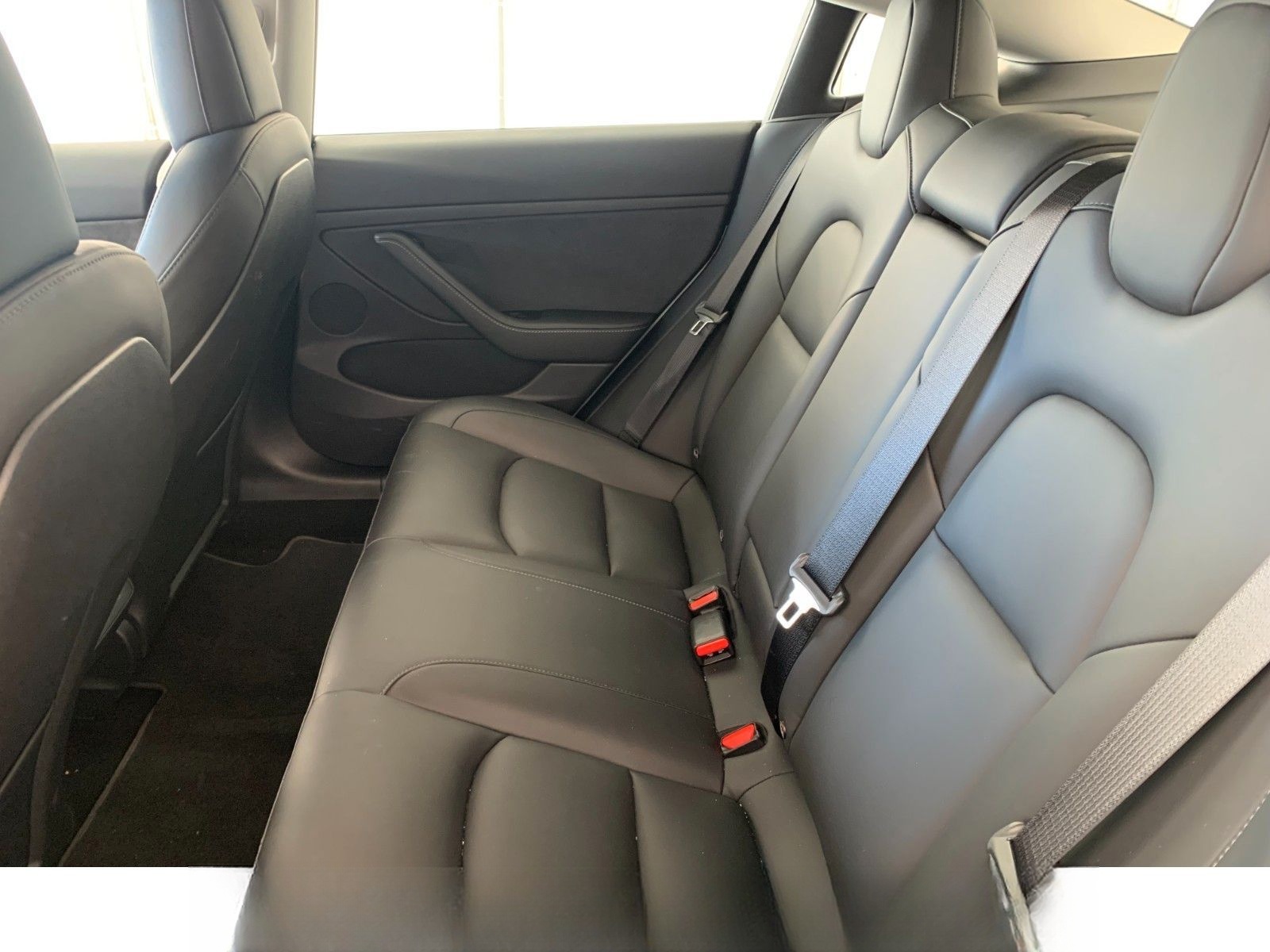 Tesla Model 3 Dual AWD Shanghai Wärmepumpe Autopilot 3 foto 9