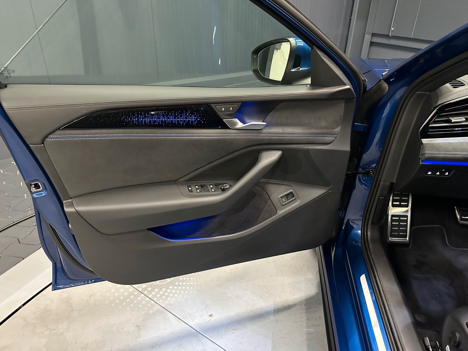 Volkswagen Passat Variant 4Motion R-Line *VW-Garantie 2030* foto 9
