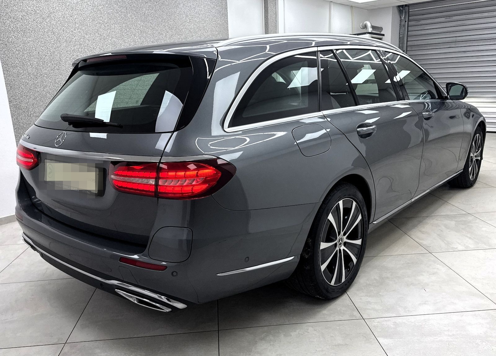 Mercedes-Benz E 300 de T Elegance DTR 2xSpur RCam elHeckk Ambi foto 17