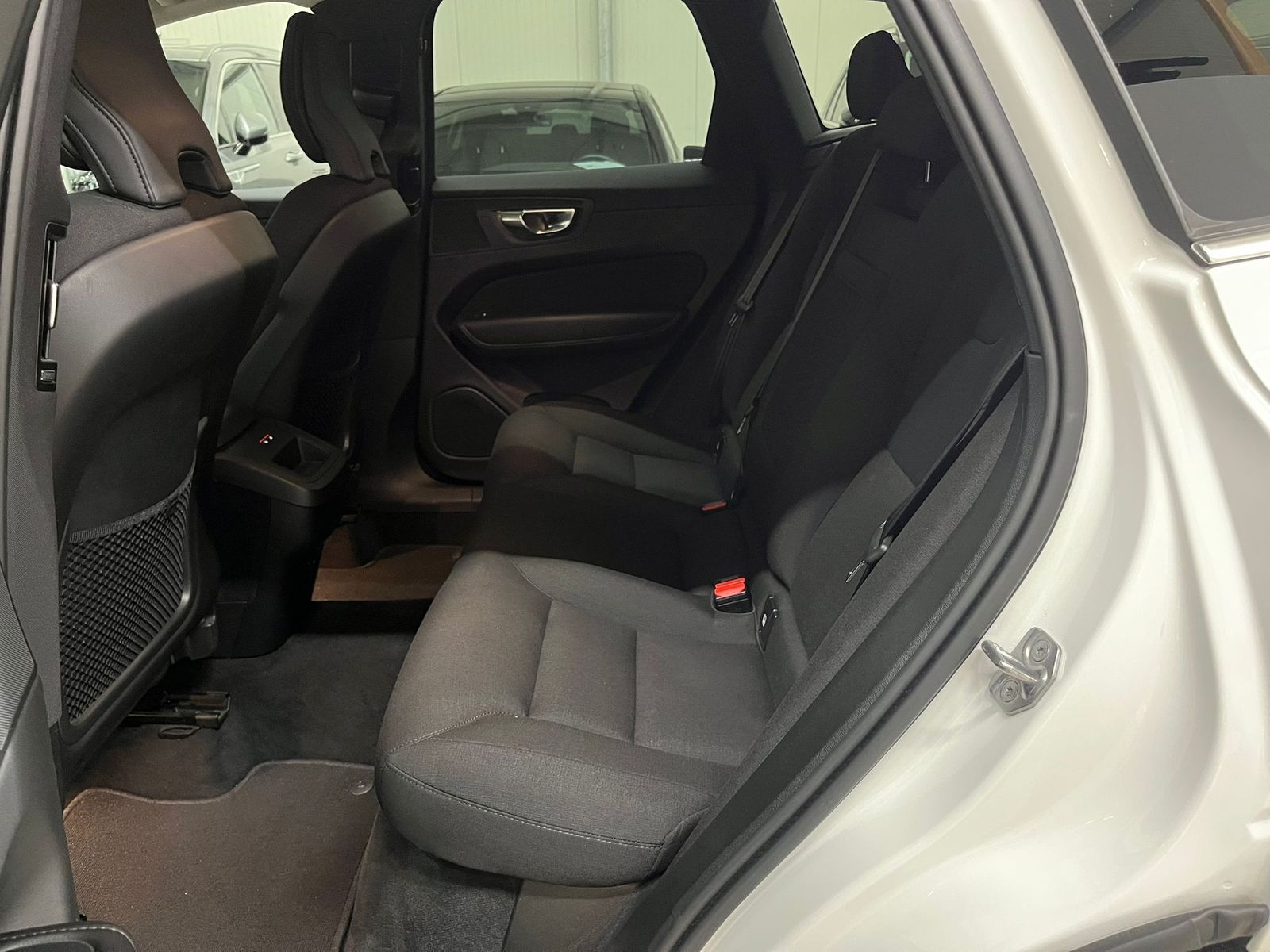 Volvo XC60 Momentum ProKamera/AHK/LED/Harman-Kardon foto 14