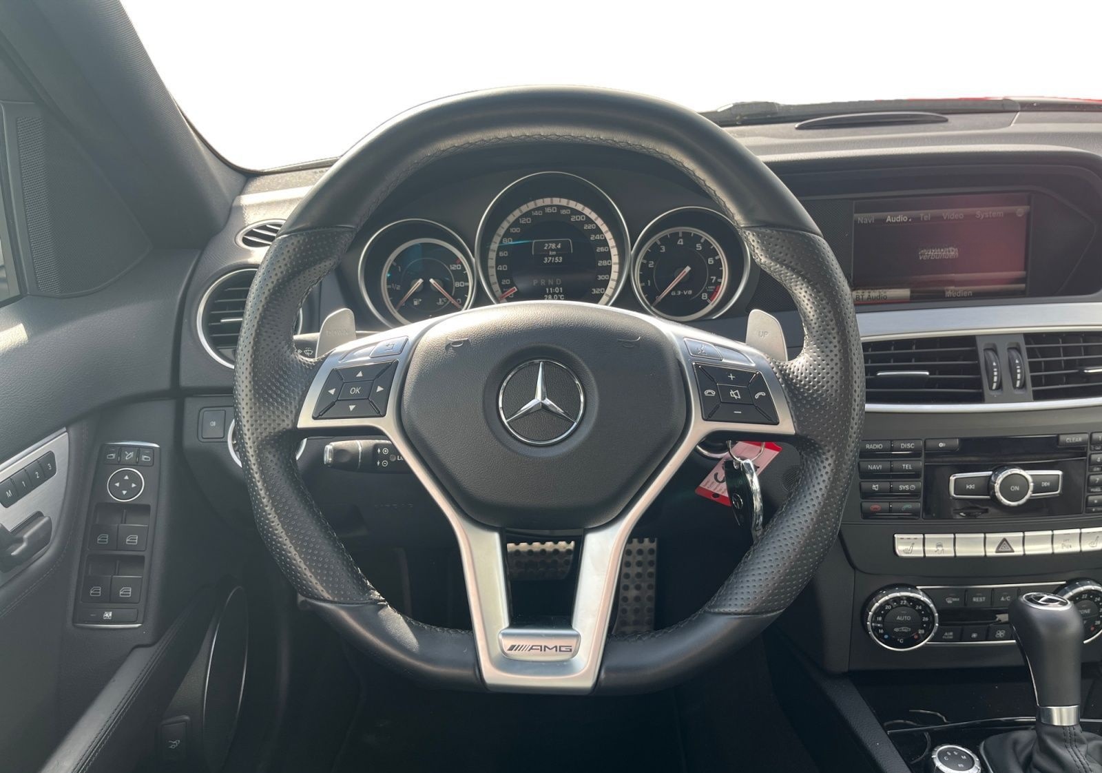 Mercedes-Benz C 63 AMG DEUTSCH MB SCHECKHEFT U-FREI TRAUM foto 12