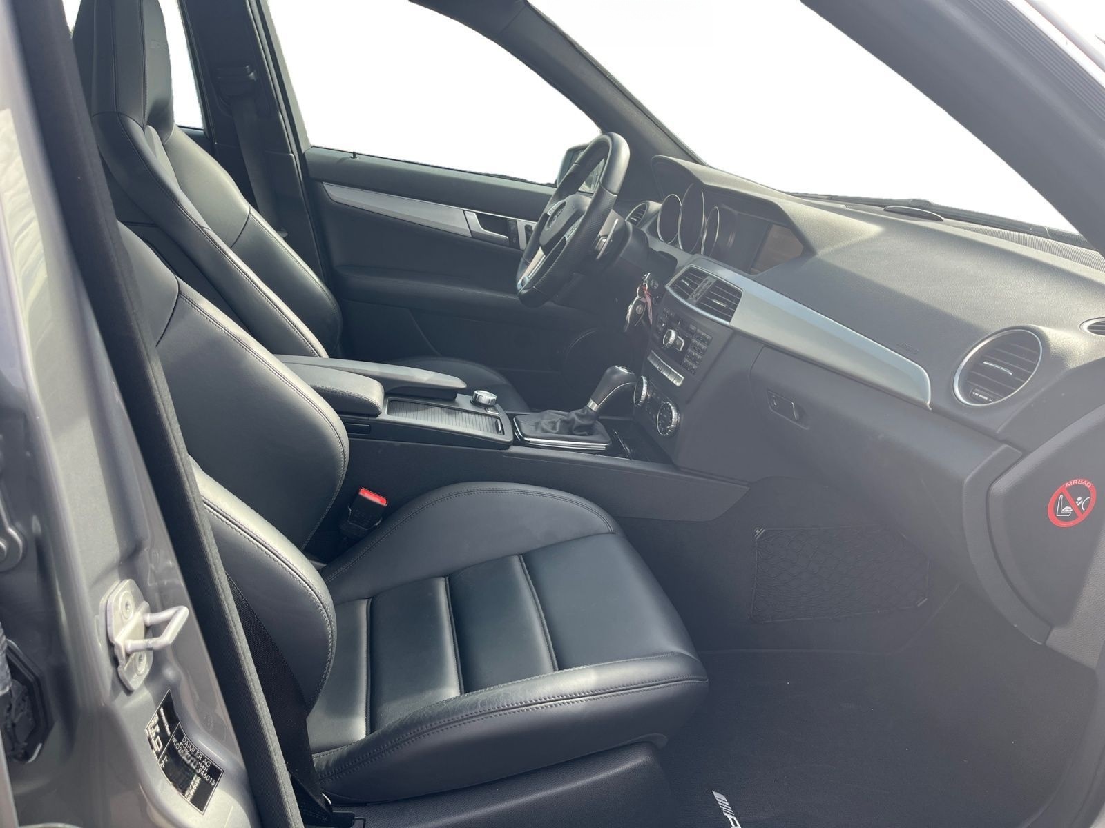 Mercedes-Benz C 63 AMG DEUTSCH MB SCHECKHEFT U-FREI TRAUM foto 15