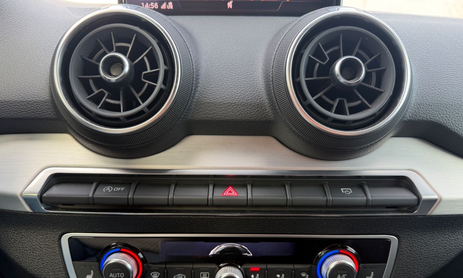 Audi Q2 30 TFSI sport Automatik Navi Xenon foto 18