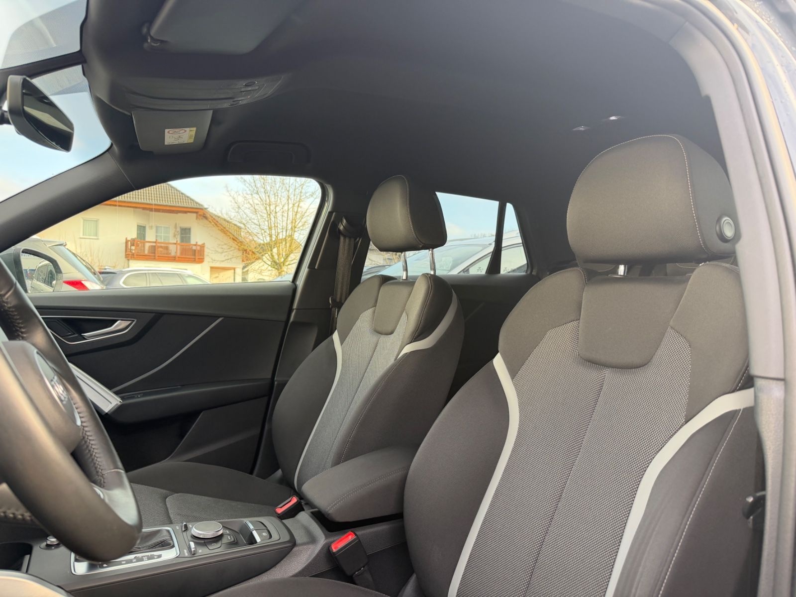 Audi Q2 30 TFSI sport Automatik Navi Xenon foto 24